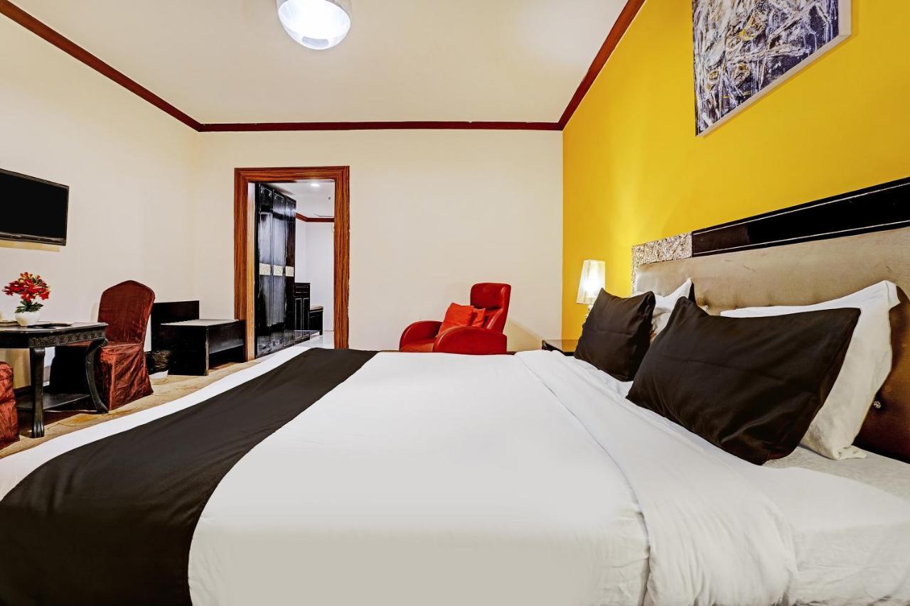 Townhouse 809 Royal Palms Hotel - Rose Collection Mumbai Ngoại thất bức ảnh