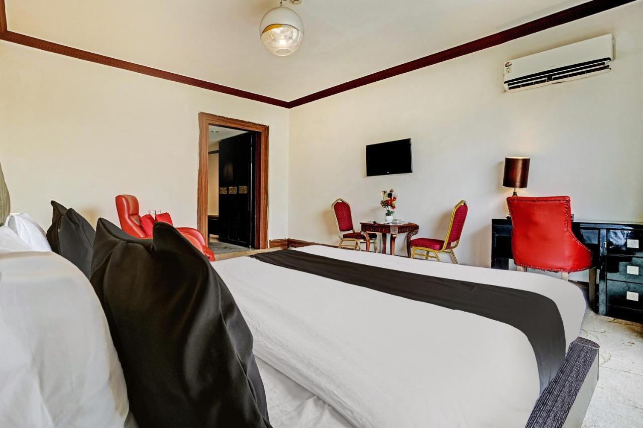 Townhouse 809 Royal Palms Hotel - Rose Collection Mumbai Ngoại thất bức ảnh