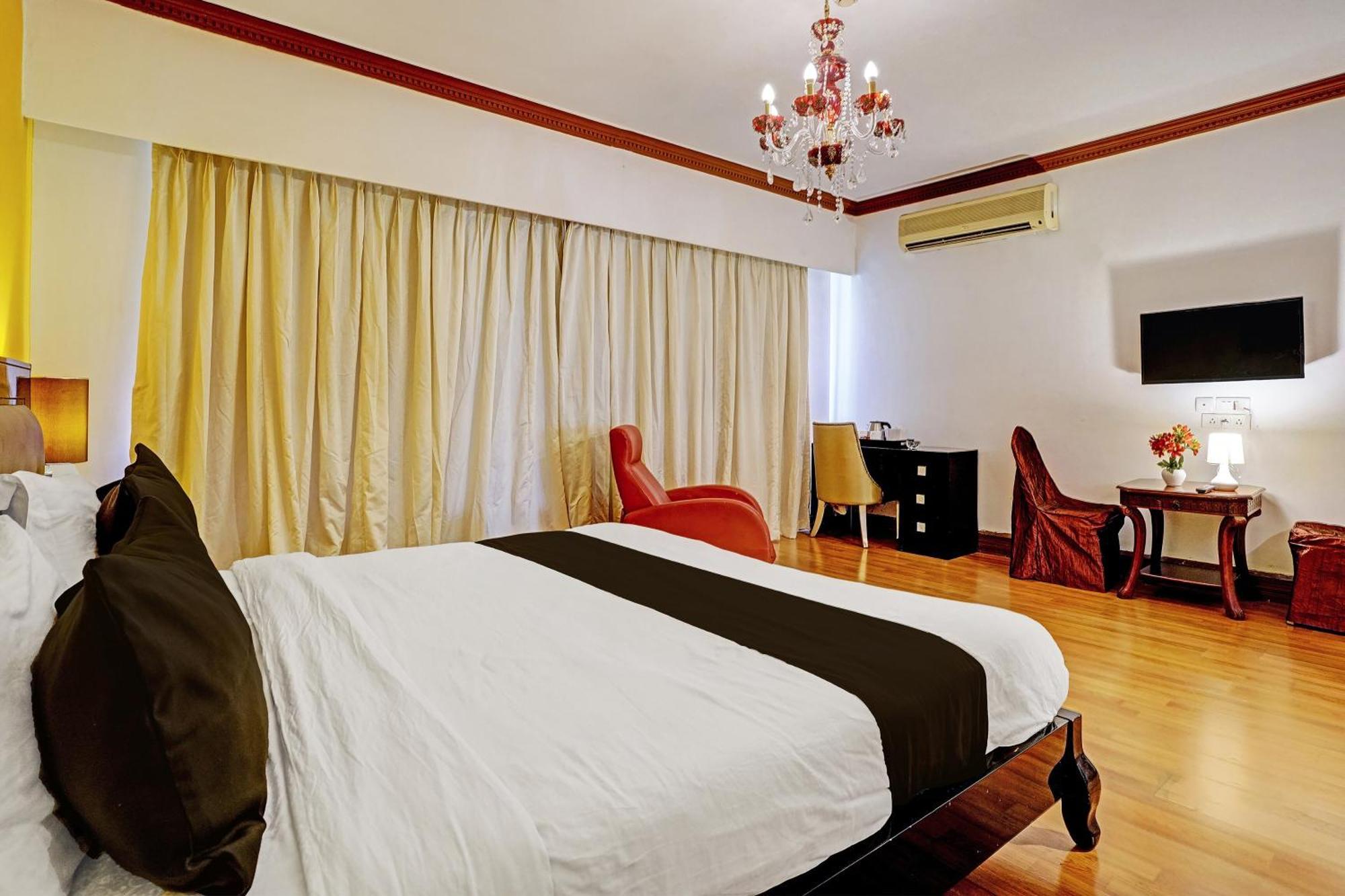 Townhouse 809 Royal Palms Hotel - Rose Collection Mumbai Ngoại thất bức ảnh