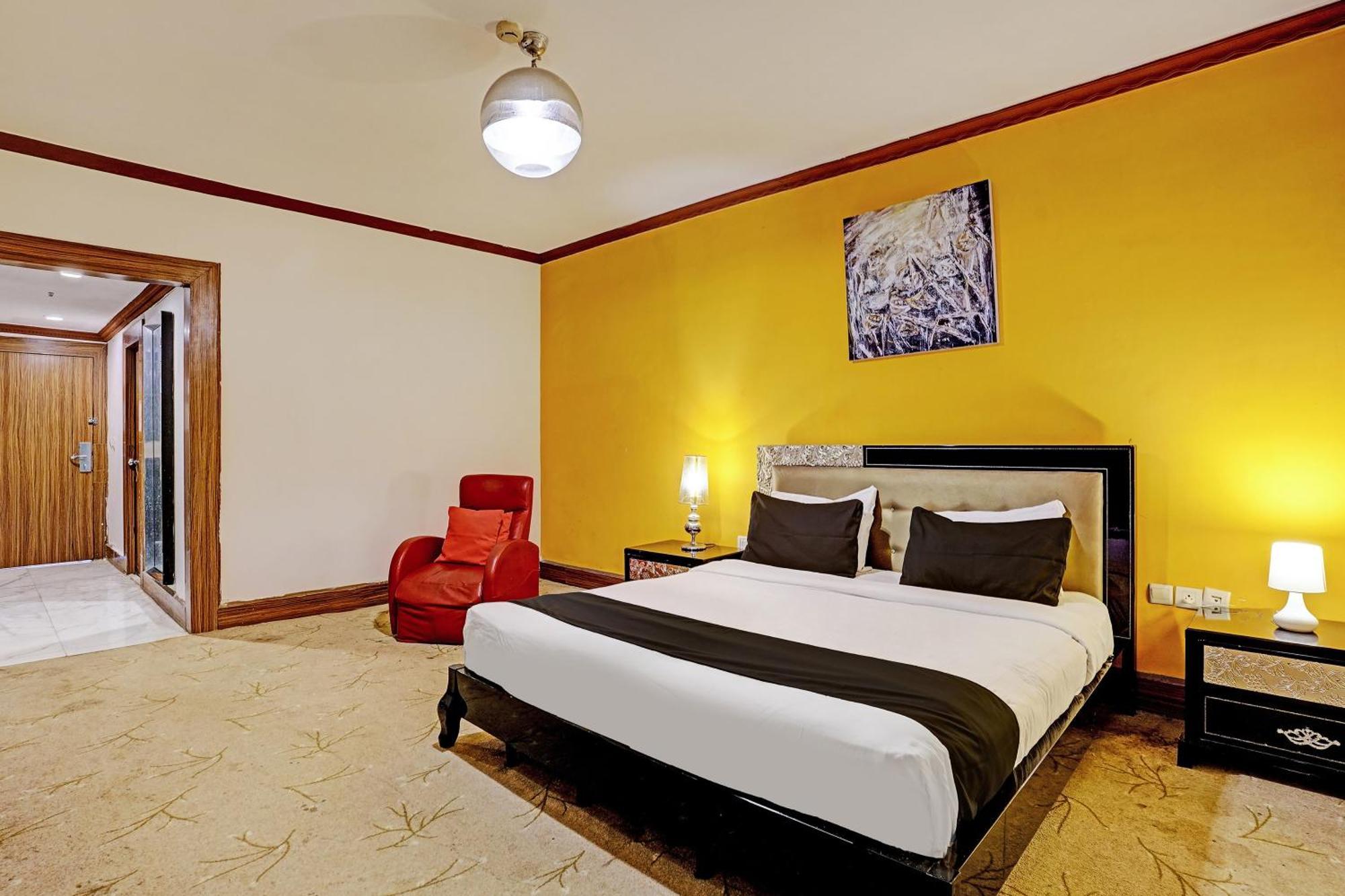 Townhouse 809 Royal Palms Hotel - Rose Collection Mumbai Ngoại thất bức ảnh
