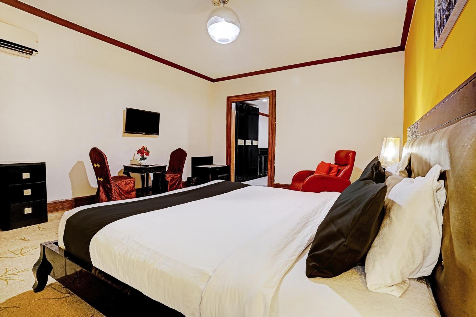 Townhouse 809 Royal Palms Hotel - Rose Collection Mumbai Ngoại thất bức ảnh